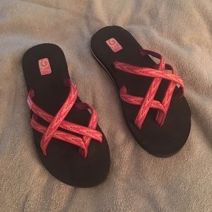 New Teva flip flops